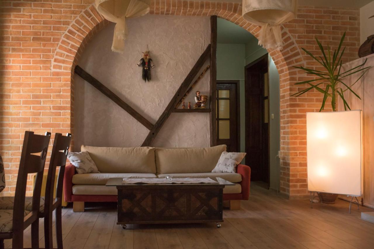 The Sunny Guest House Of Veliko Tarnovo-Amazing View, Top Location Buitenkant foto