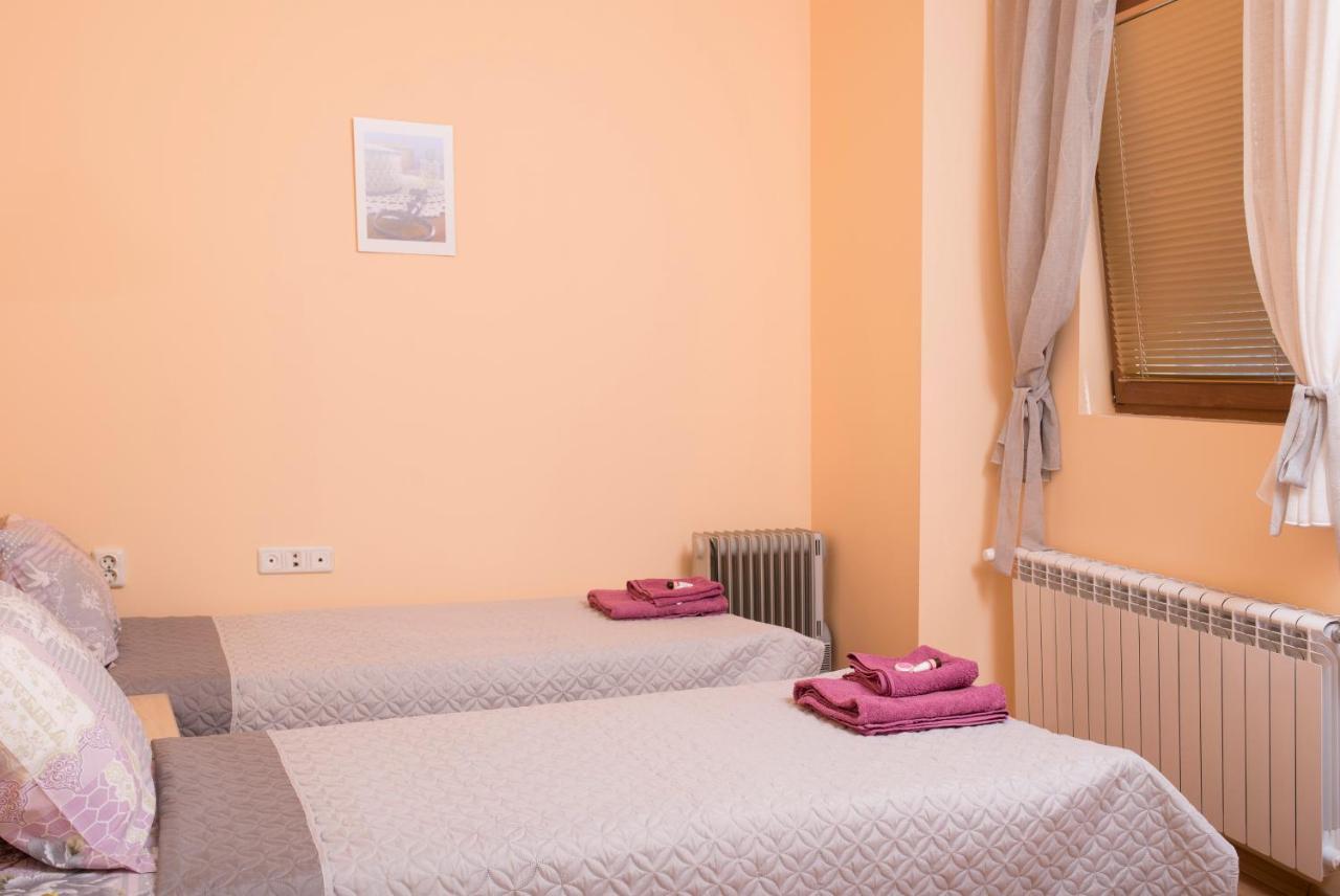 The Sunny Guest House Of Veliko Tarnovo-Amazing View, Top Location Buitenkant foto