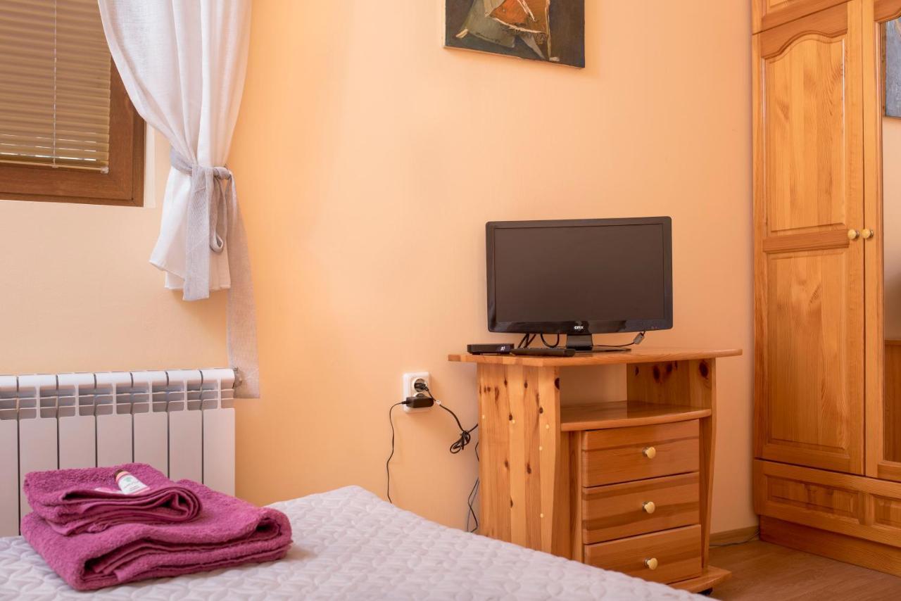 The Sunny Guest House Of Veliko Tarnovo-Amazing View, Top Location Buitenkant foto