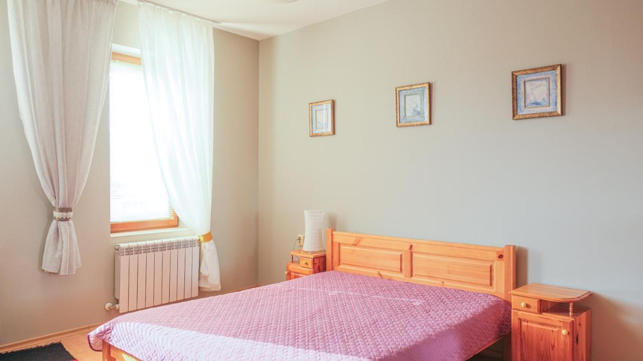 The Sunny Guest House Of Veliko Tarnovo-Amazing View, Top Location Buitenkant foto