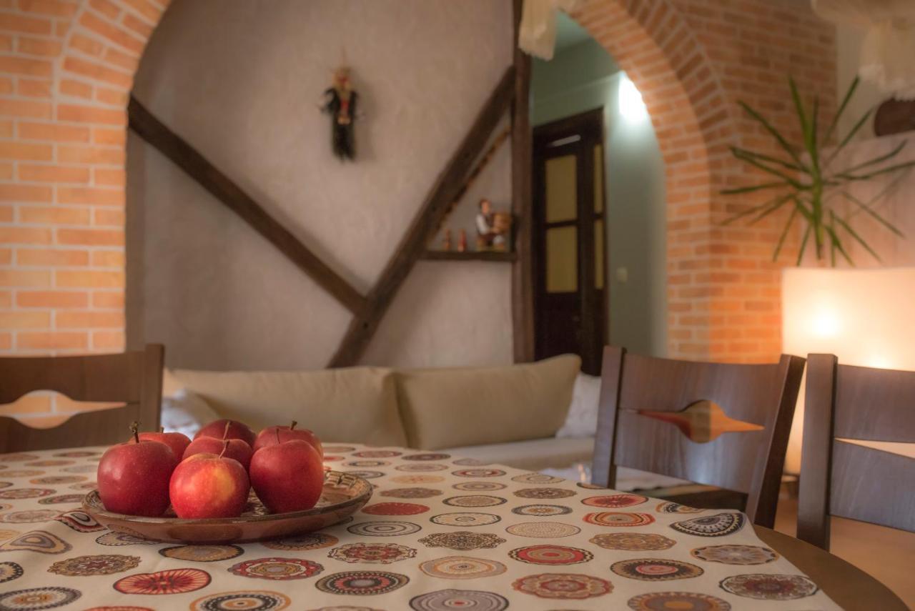 The Sunny Guest House Of Veliko Tarnovo-Amazing View, Top Location Buitenkant foto