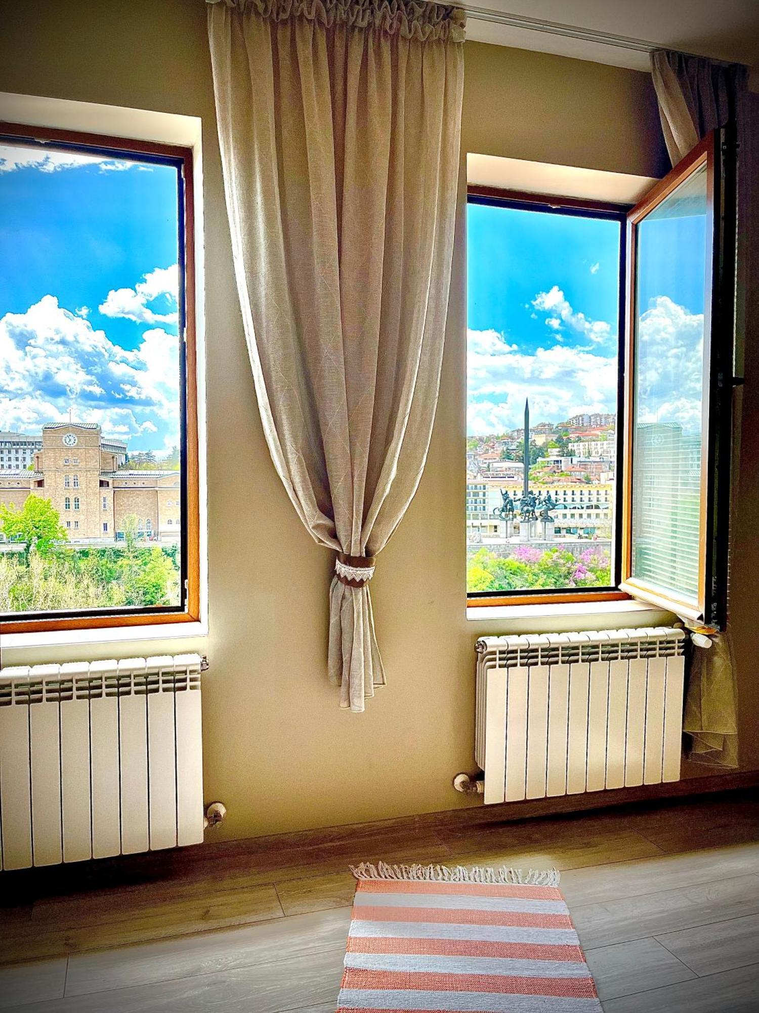The Sunny Guest House Of Veliko Tarnovo-Amazing View, Top Location Buitenkant foto